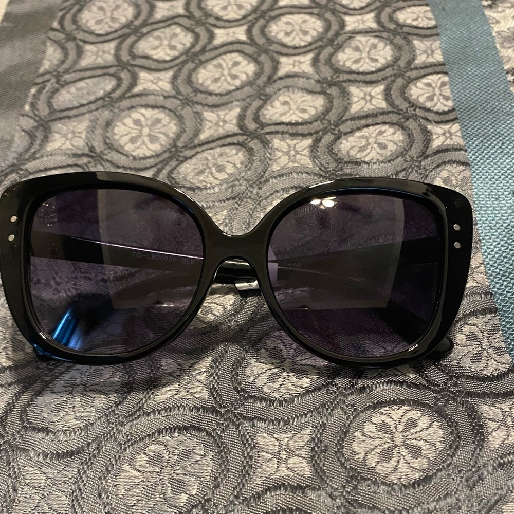 Torrid cat eye sunnies